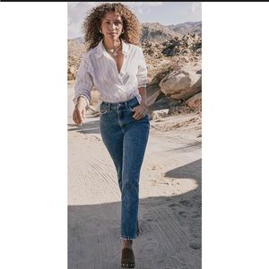 NWOT Wrangler High Rise Vintage Taper Mom Jeans Sz 10 Distressed Medium Wash